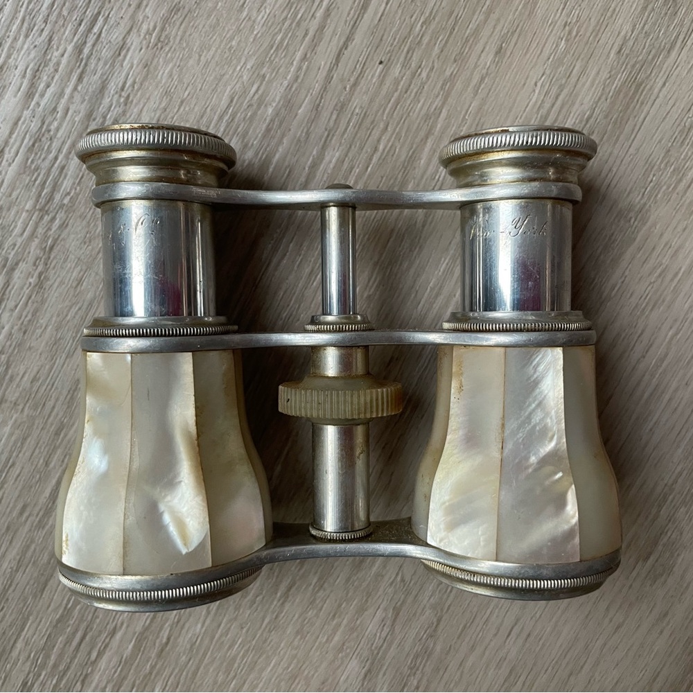 TIFFANY & CO New York ANTIQUE (1854-1900) OPERA GLASSES MOTHER OF PEARL